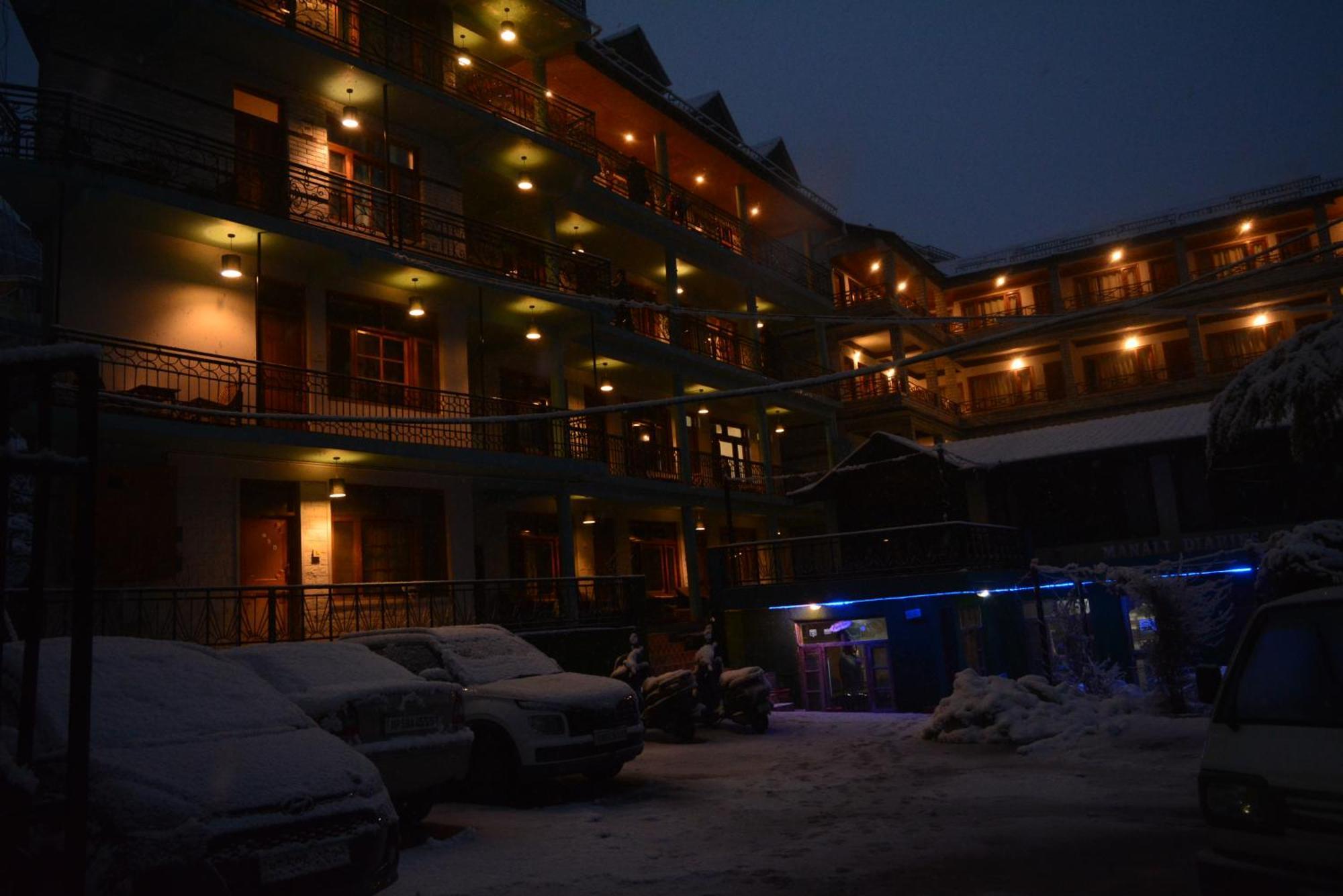 The Neelgiris Otel Manāli Dış mekan fotoğraf