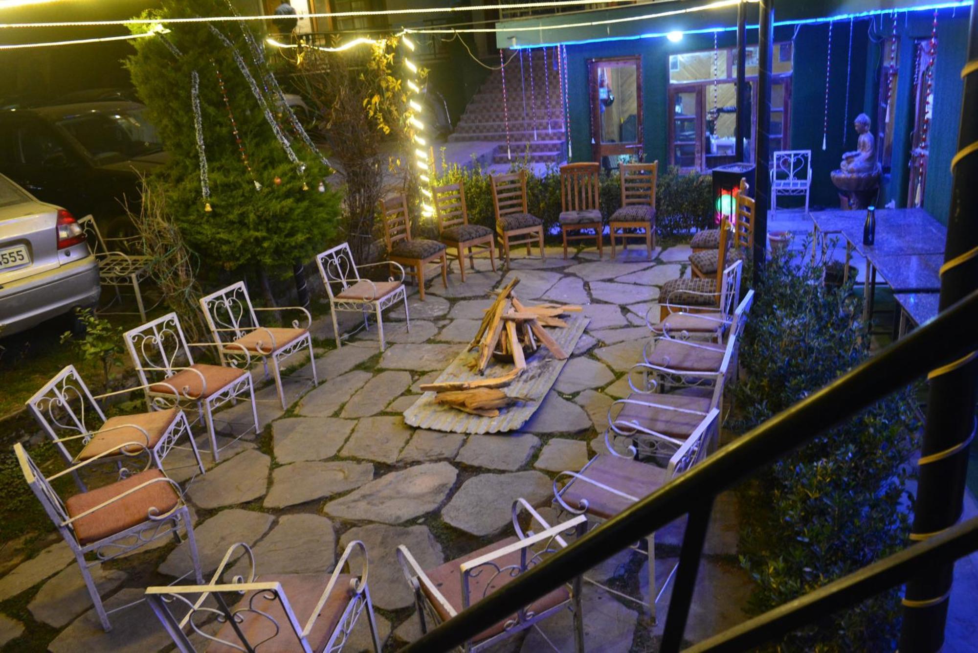 The Neelgiris Otel Manāli Dış mekan fotoğraf