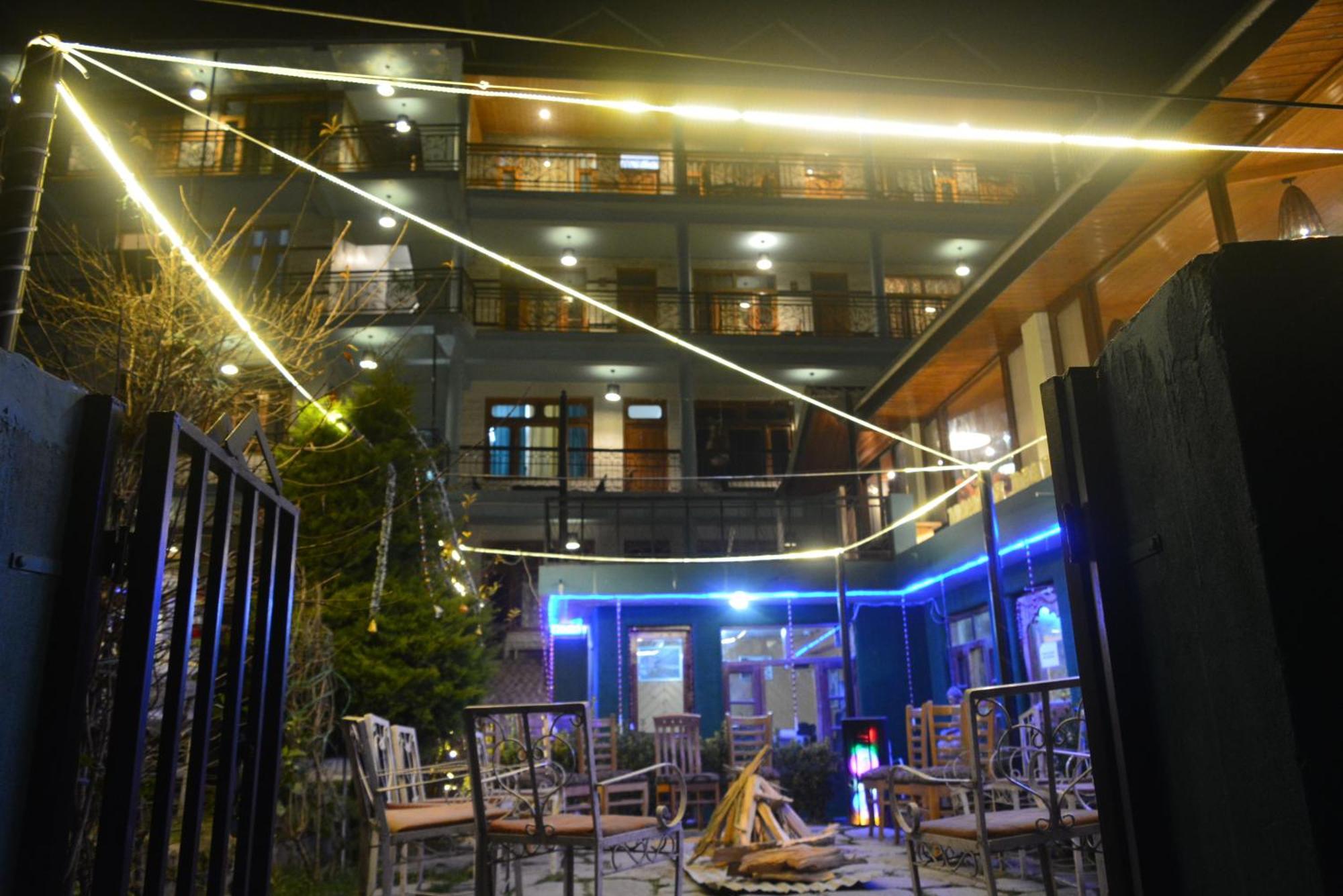 The Neelgiris Otel Manāli Dış mekan fotoğraf