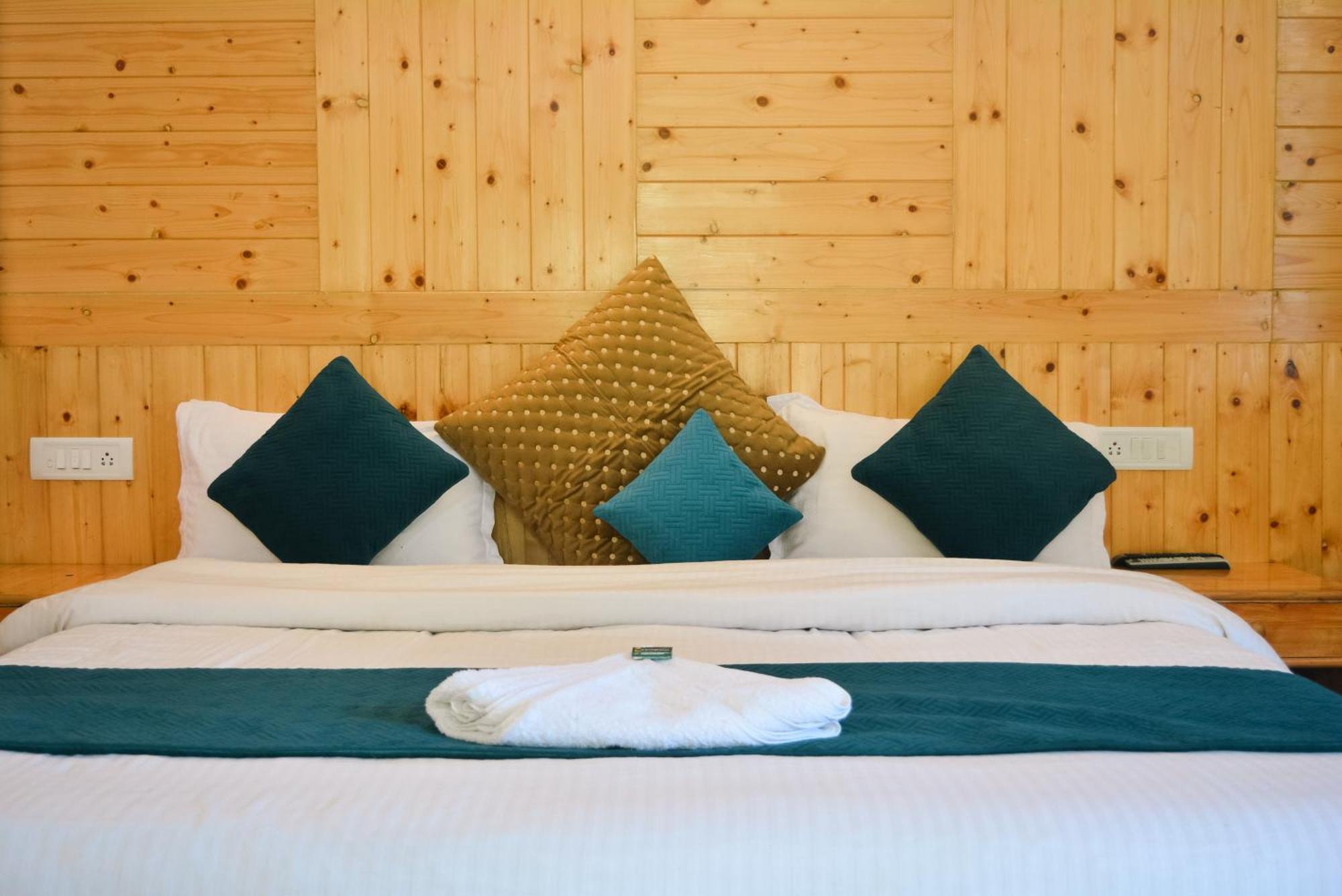 The Neelgiris Otel Manāli Dış mekan fotoğraf