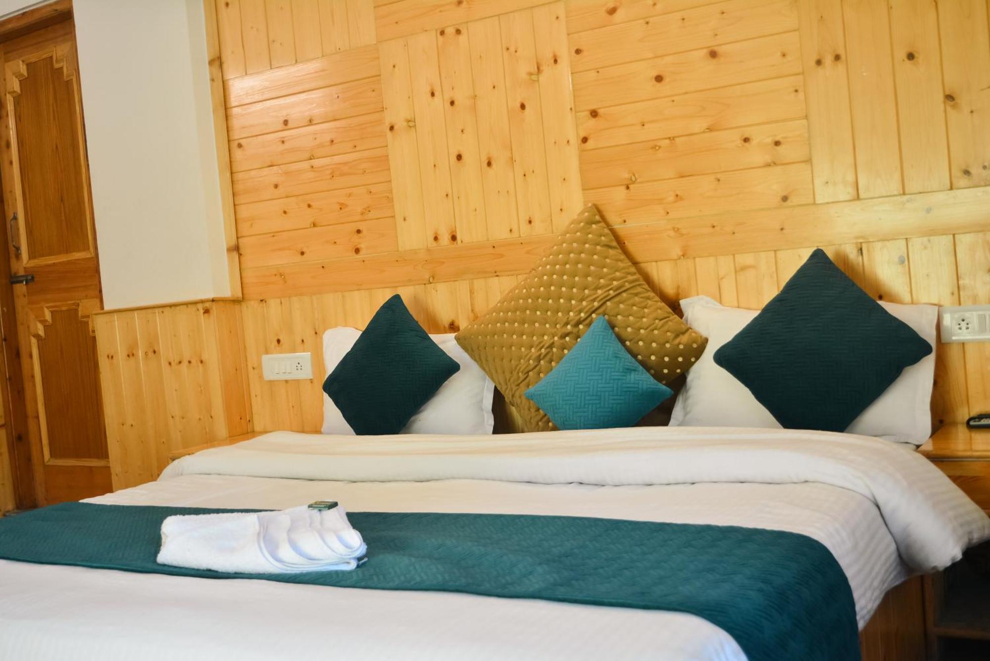 The Neelgiris Otel Manāli Dış mekan fotoğraf