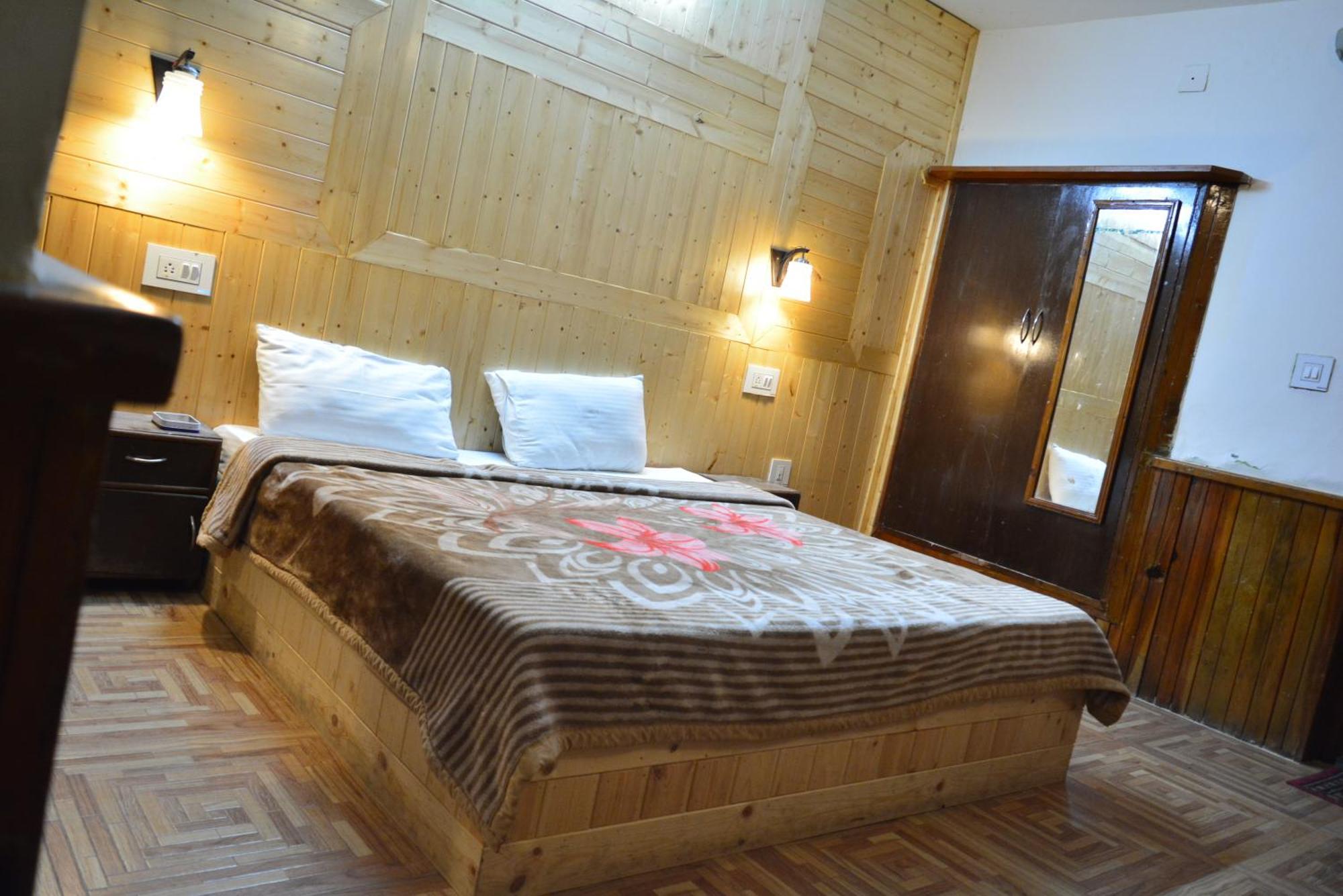 The Neelgiris Otel Manāli Dış mekan fotoğraf