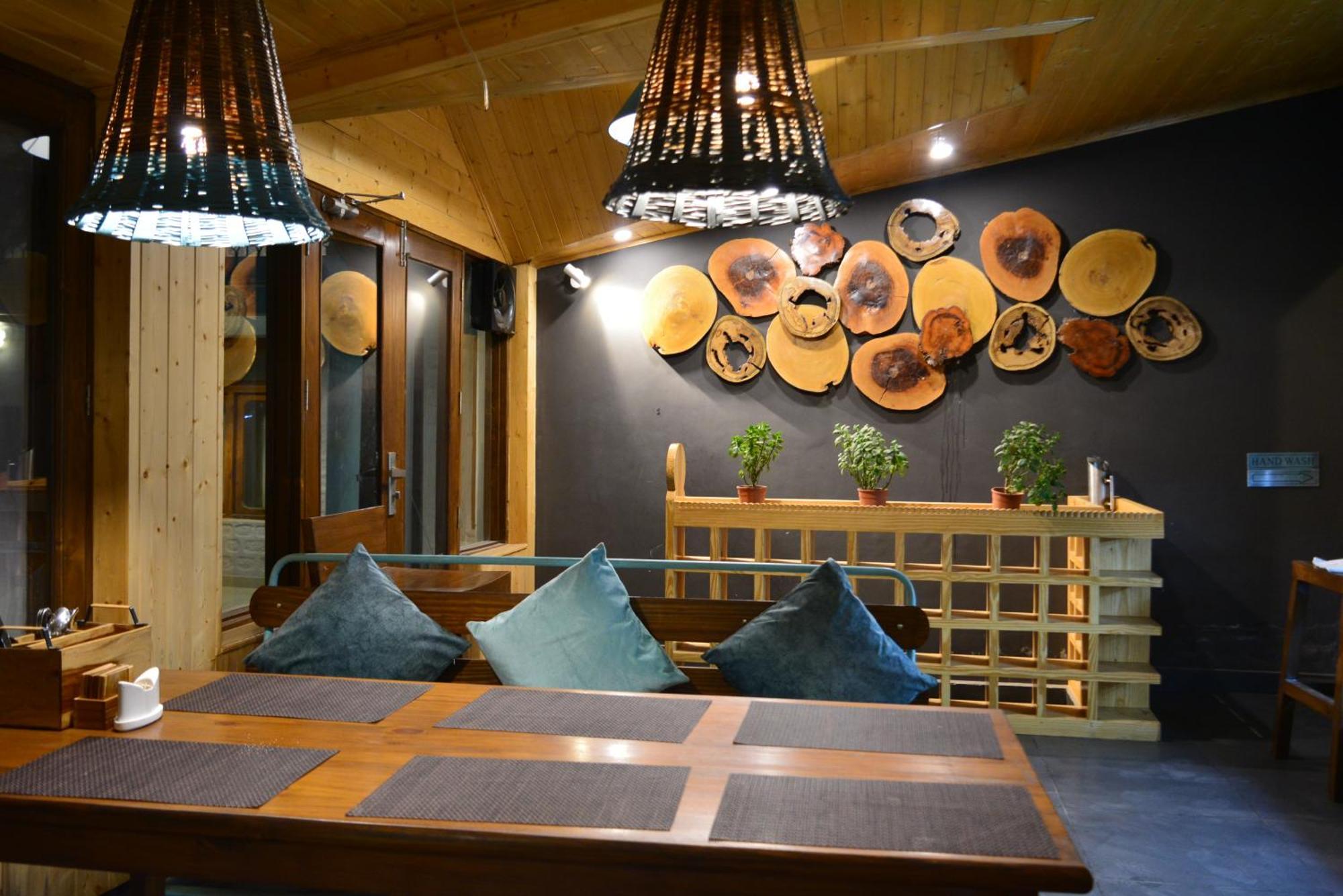 The Neelgiris Otel Manāli Dış mekan fotoğraf