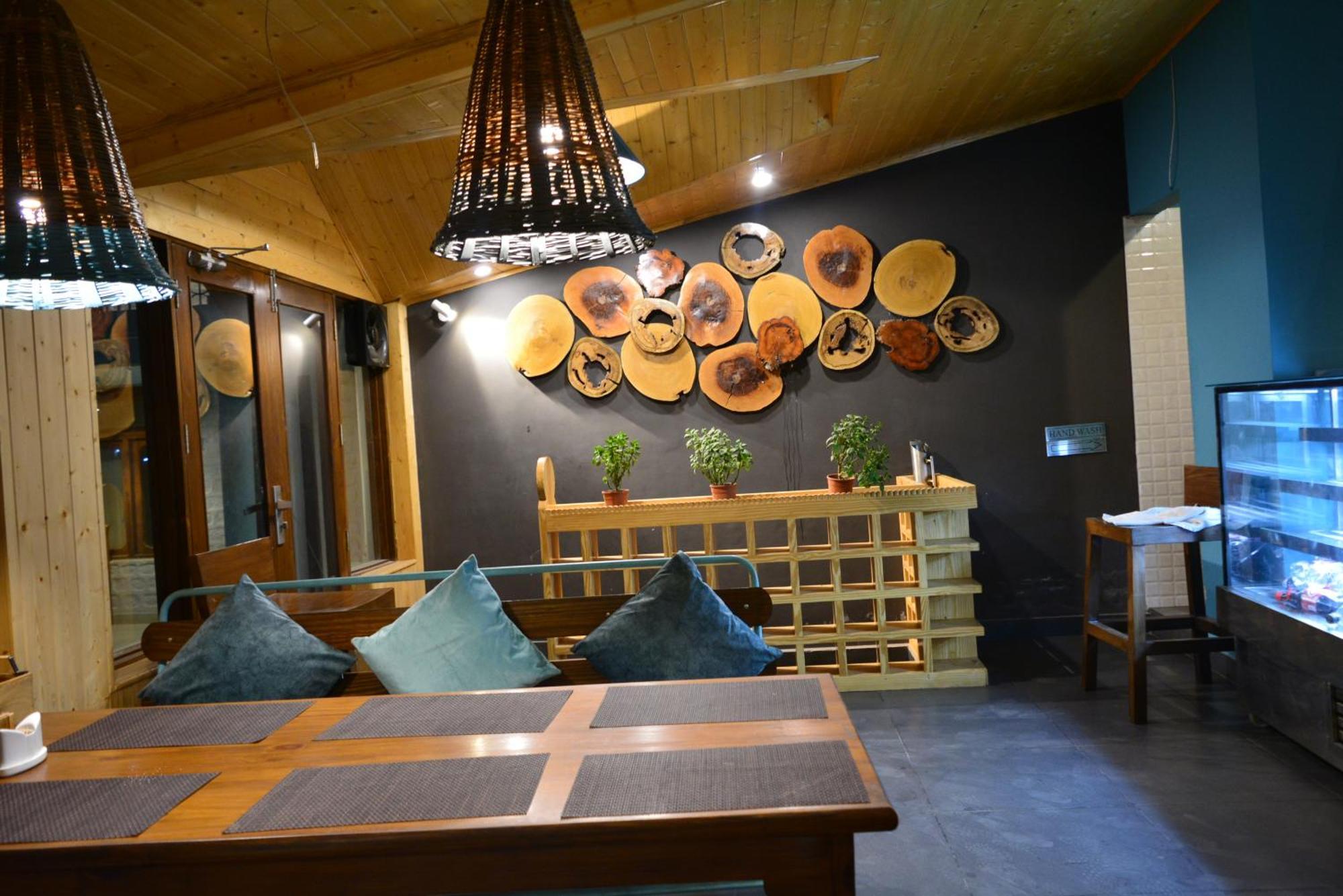 The Neelgiris Otel Manāli Dış mekan fotoğraf